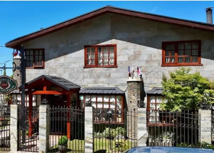 Hostal Collins House Temuco